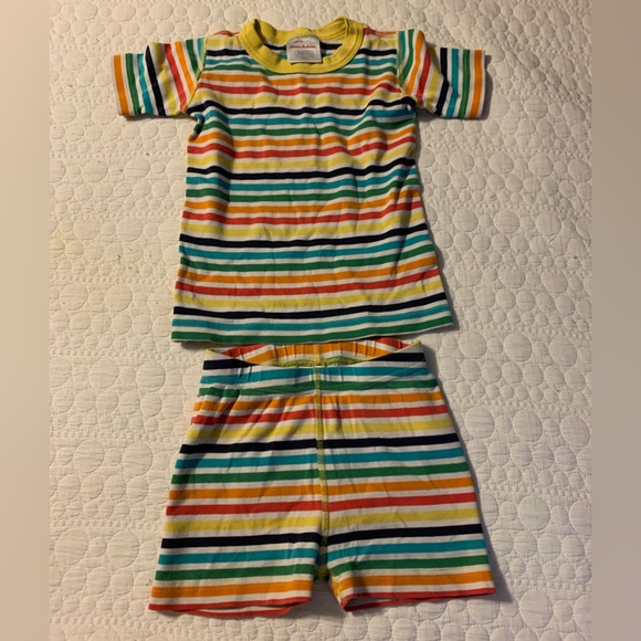 Hanna Andersson Short Pajamas Rainbow Stripes - Picture 1 of 3